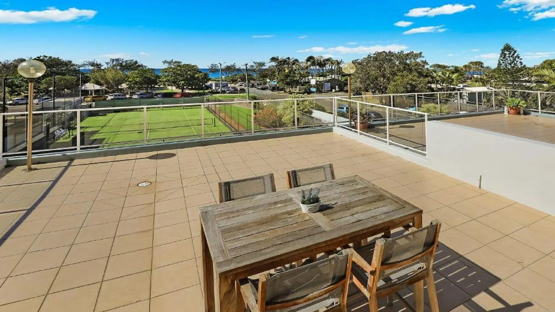 Elouera Tower Aparthotel Maroochydore Australia