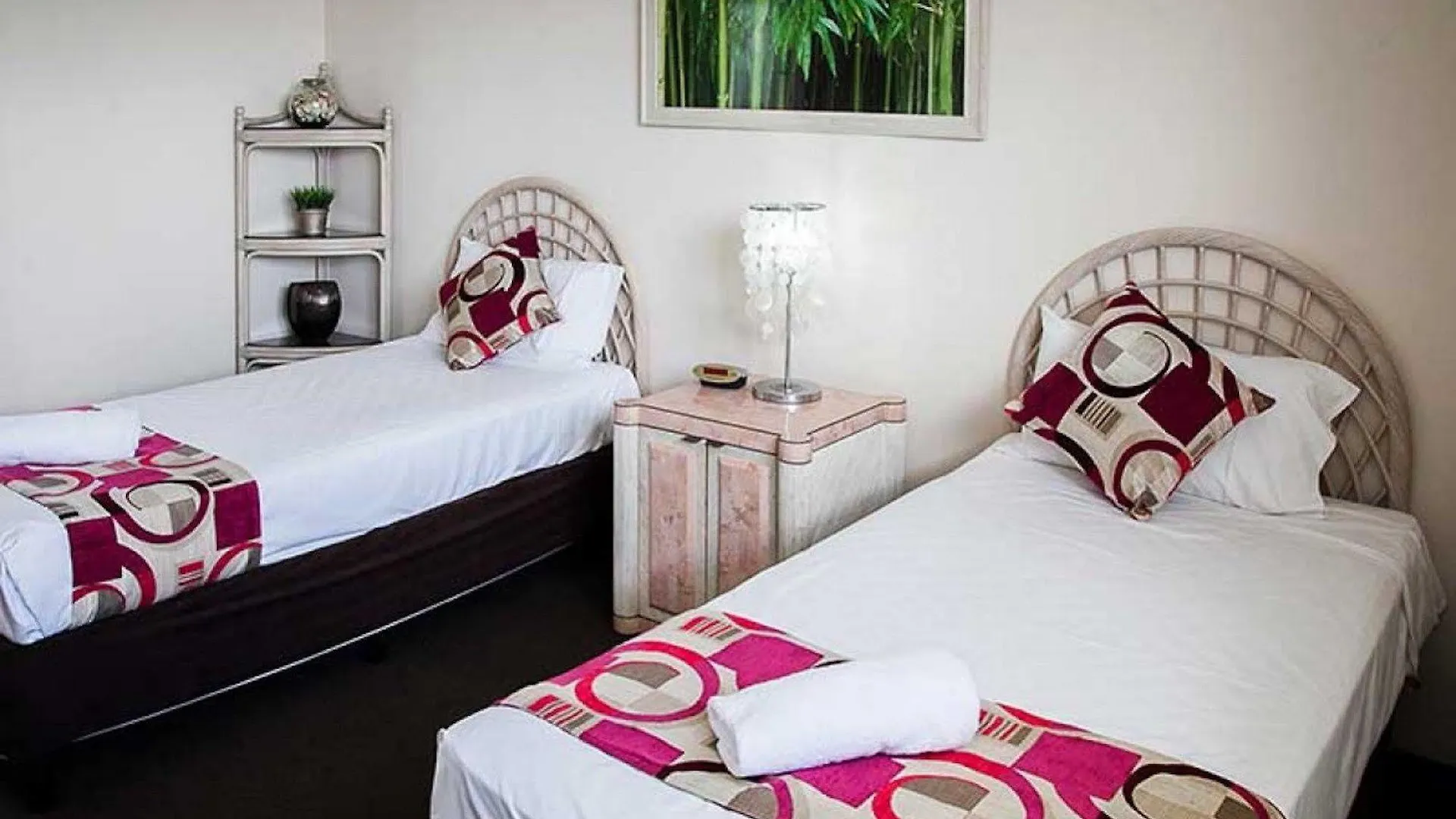 Elouera Tower Aparthotel Maroochydore