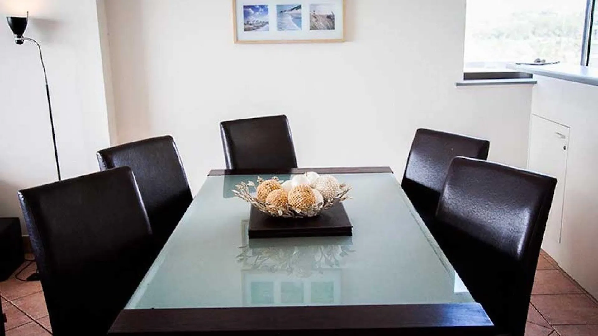 Elouera Tower Aparthotel Maroochydore 3*,  Australia