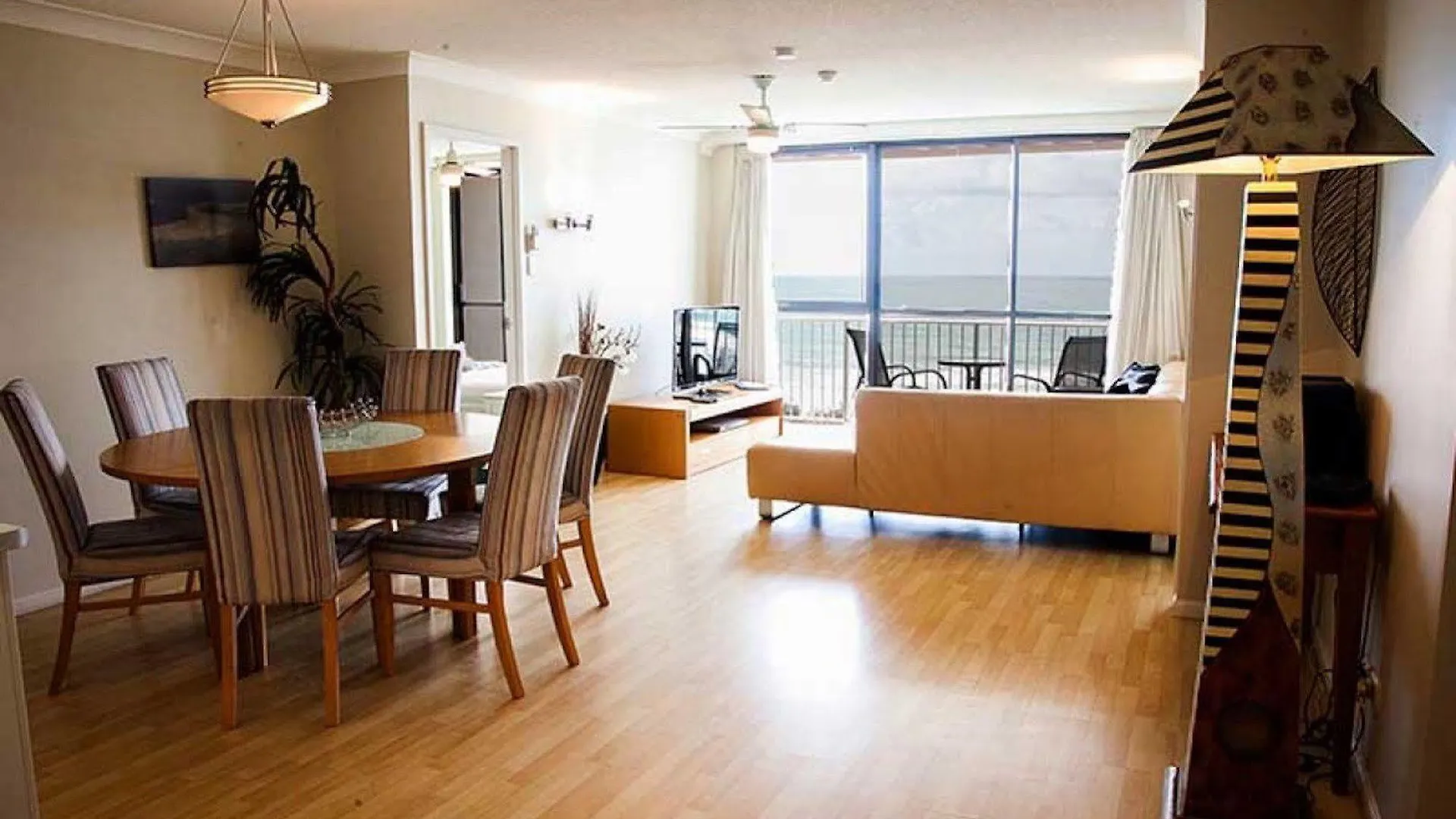 Elouera Tower Aparthotel Maroochydore