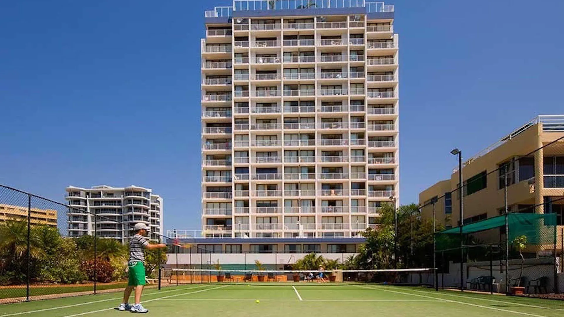Elouera Tower Aparthotel Maroochydore